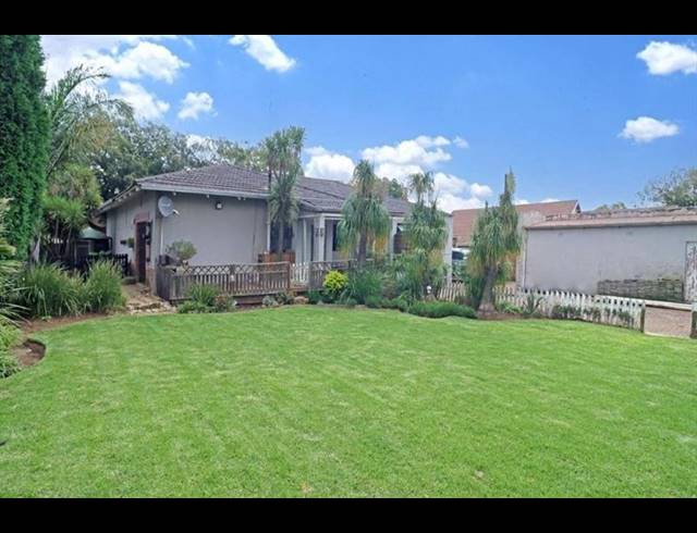 3 BEDROOM HOUSE FOR SALE IN CINDERELLA